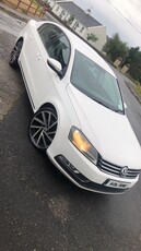 2011 - Volkswagen Passat Manual