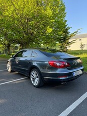 2011 - Volkswagen Passat Manual