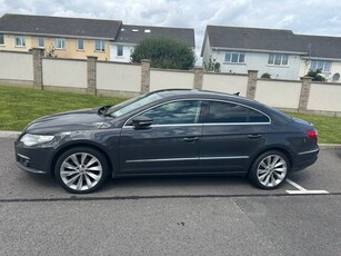 2011 - Volkswagen Passat Manual