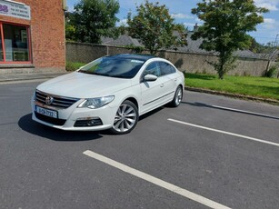 2011 - Volkswagen Passat Manual