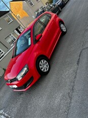 2011 - Volkswagen Polo Manual