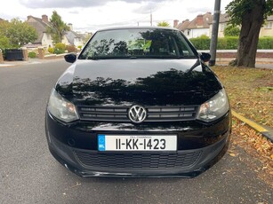 2011 - Volkswagen Polo Manual