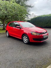 2011 - Volkswagen Polo Manual