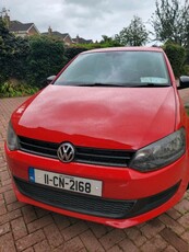 2011 - Volkswagen Polo Manual