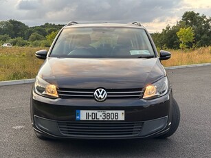 2011 - Volkswagen Touran Manual