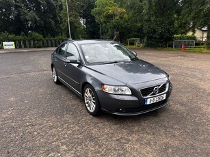 2011 - Volvo S40 Manual