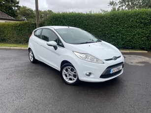 2012 - Ford Fiesta Manual