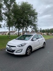 2012 - Hyundai i30 Manual