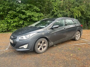 2012 - Hyundai i40 Manual