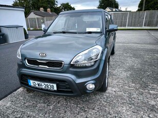 2012 - Kia Soul Manual