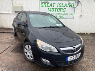 2012 - Opel Astra Manual