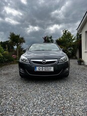 2012 - Opel Astra Manual