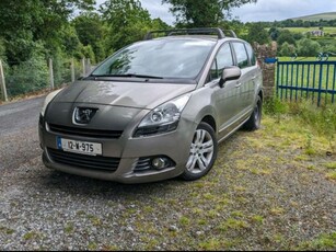 2012 - Peugeot 5008 Manual