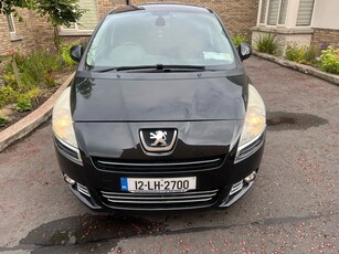 2012 - Peugeot 5008 Manual