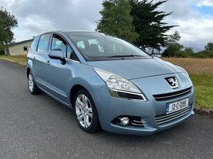 2012 - Peugeot 5008 Manual