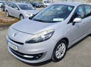 2012 - Renault Grand Scenic Manual