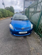 2012 - Toyota Auris Manual