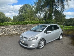 2012 - Toyota Auris Manual