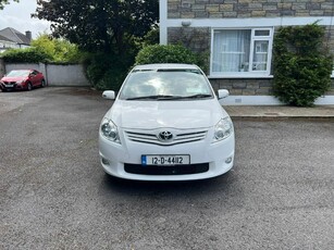 2012 - Toyota Auris Manual