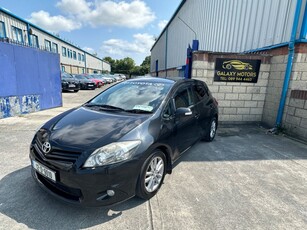 2012 - Toyota Auris Manual