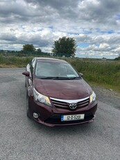 2012 - Toyota Avensis Manual