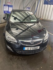 2012 - Vauxhall Astra ---