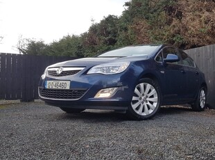 2012 - Vauxhall Astra Manual