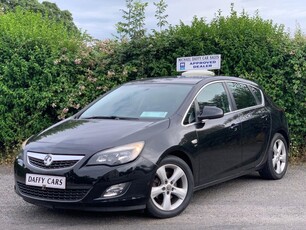 2012 - Vauxhall Astra Manual