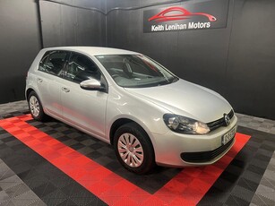 2012 - Volkswagen Golf Manual