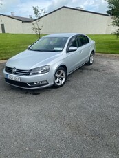 2012 - Volkswagen Passat Manual