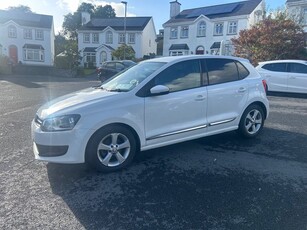 2012 - Volkswagen Polo Automatic