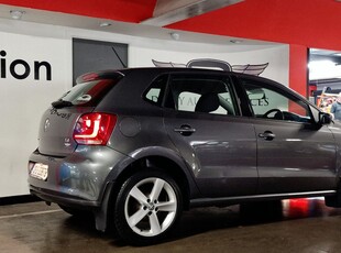 2012 - Volkswagen Polo Automatic