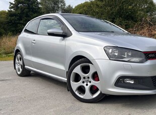 2012 - Volkswagen Polo Automatic