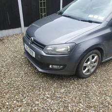 2012 - Volkswagen Polo Manual