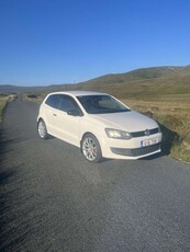 2012 - Volkswagen Polo Manual