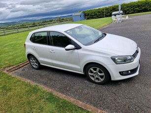 2012 - Volkswagen Polo Manual