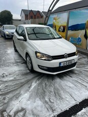 2012 - Volkswagen Polo Manual