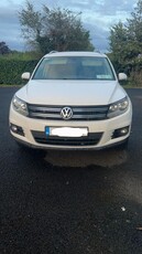 2012 - Volkswagen Tiguan Manual