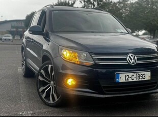 2012 - Volkswagen Tiguan Manual