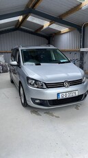 2012 - Volkswagen Touran Manual