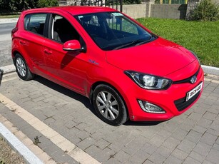 2013 - Hyundai i20 Manual