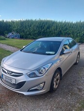 2013 - Hyundai i40 Manual