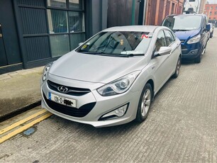 2013 - Hyundai i40 Manual