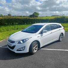 2013 - Hyundai i40 Manual