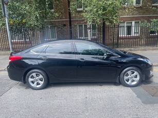 2013 - Hyundai i40 Manual