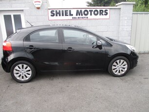 2013 - Kia Rio Manual