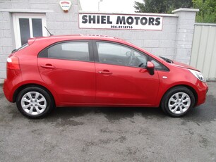 2013 - Kia Rio Manual