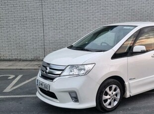 2013 - Nissan Serena ---