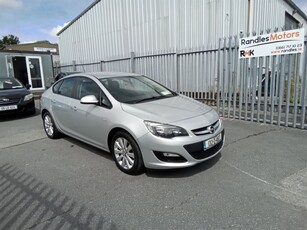 2013 - Opel Astra Manual