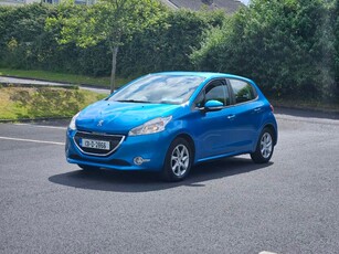 2013 - Peugeot 208 Manual